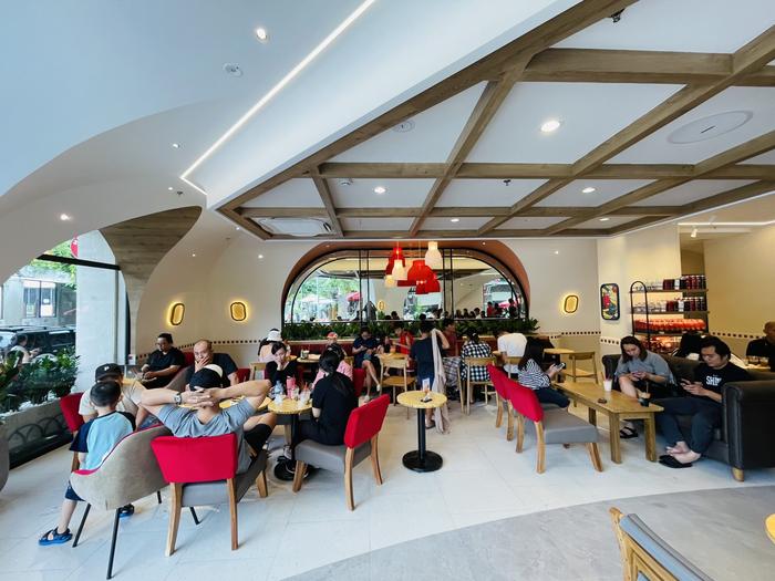 Highlands Coffee trong Vạn Phúc City